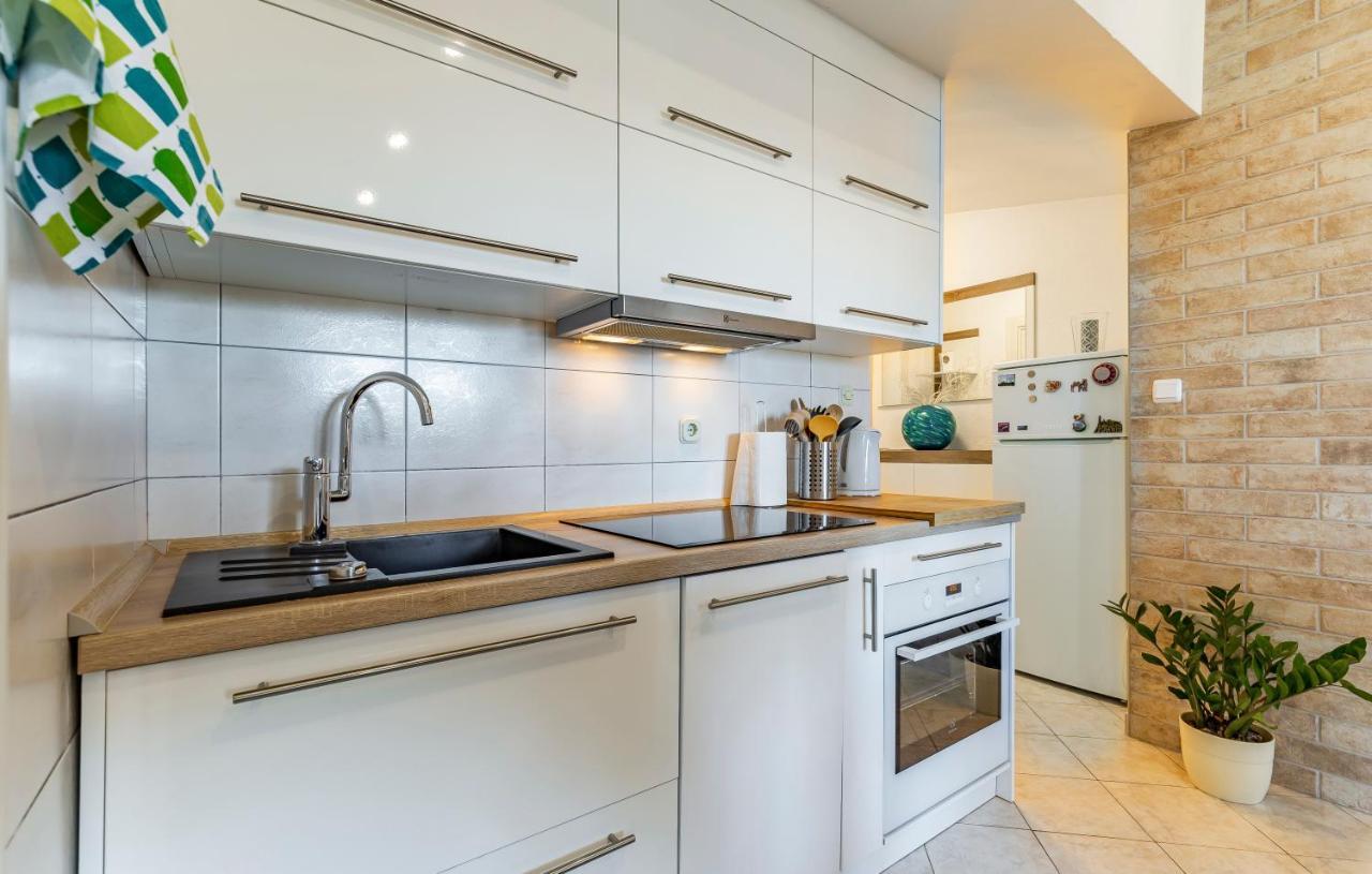 Apartments Denis 2 ميدولين المظهر الخارجي الصورة