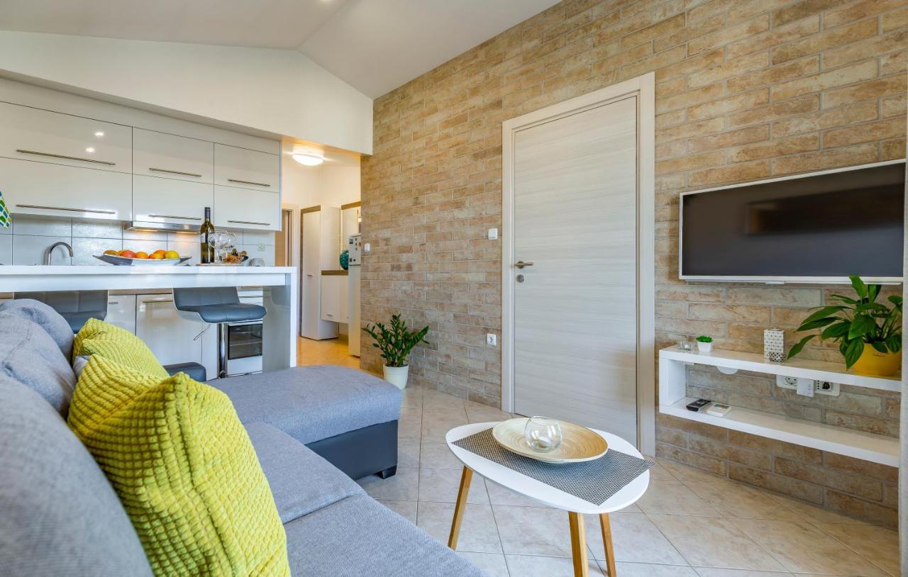 Apartments Denis 2 ميدولين المظهر الخارجي الصورة